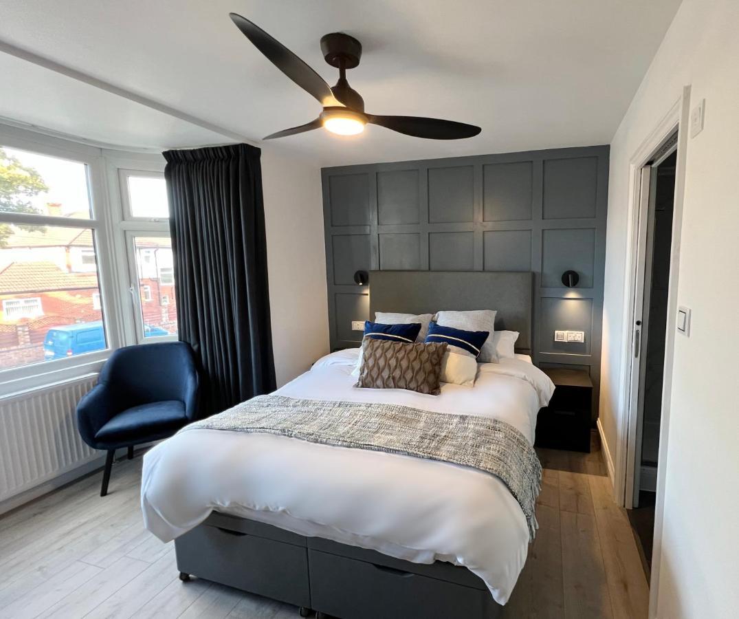 United Home B&B 索尔福德 外观 照片