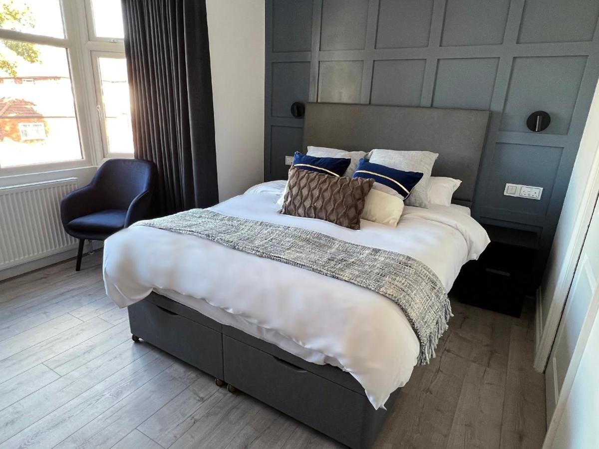 United Home B&B 索尔福德 外观 照片